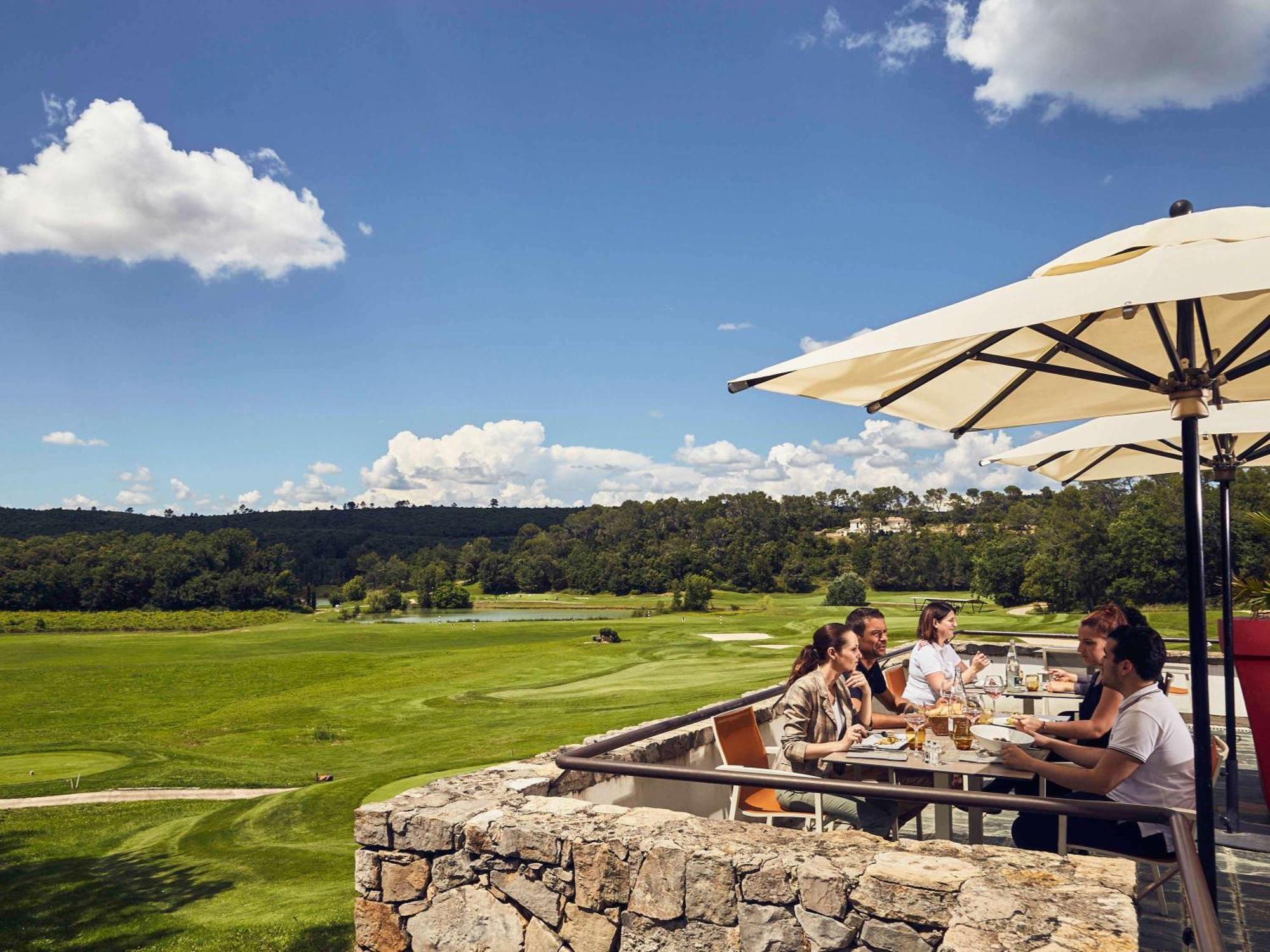 Mercure Brignoles Golf De Barbaroux & Spa Exterior foto
